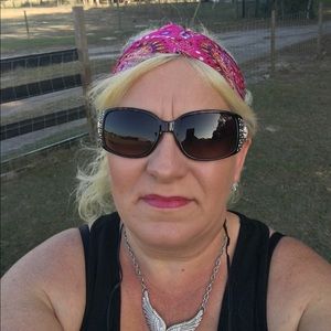 Meet your Posher, Misti